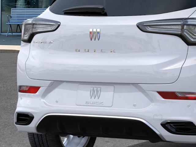 Photo of 2026 White Frost Tricoat Buick Encore GX