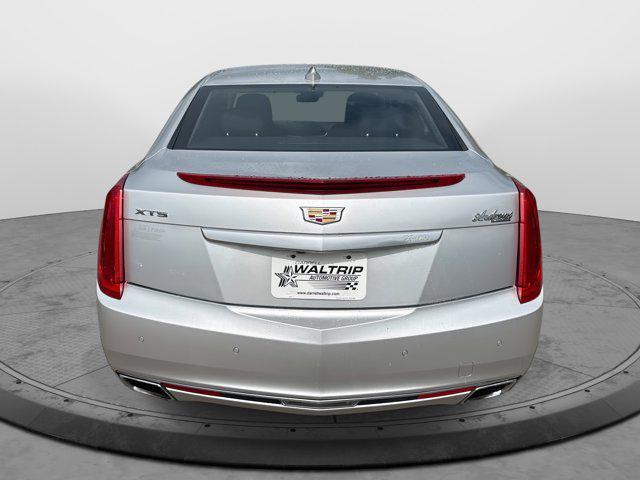 Photo of 2016 Radiant Silver Metallic Cadillac XTS