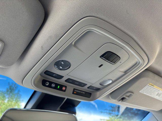 Photo of 2016 Radiant Silver Metallic Cadillac XTS