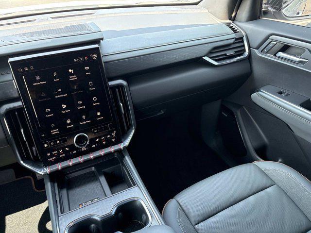 Photo of 2024 White Frost Tricoat GMC Acadia