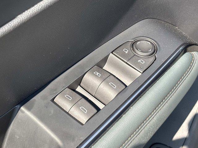 Photo of 2024 White Frost Tricoat GMC Acadia