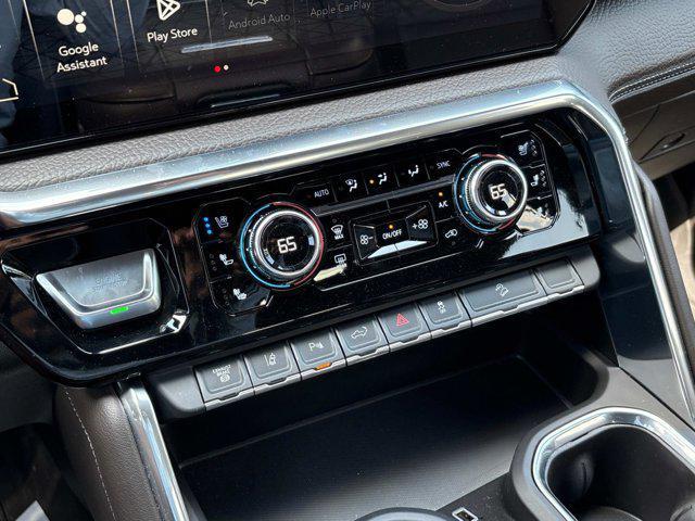 Photo of 2024 Onyx Black GMC Sierra 2500
