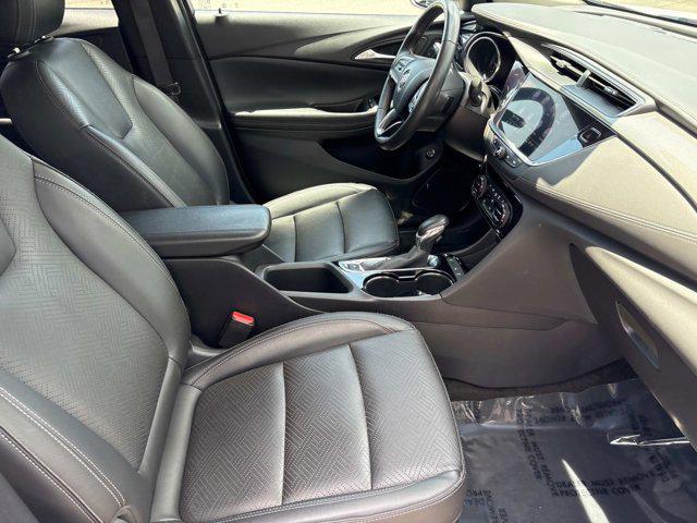 Photo of 2022 White Frost Tricoat Buick Encore GX