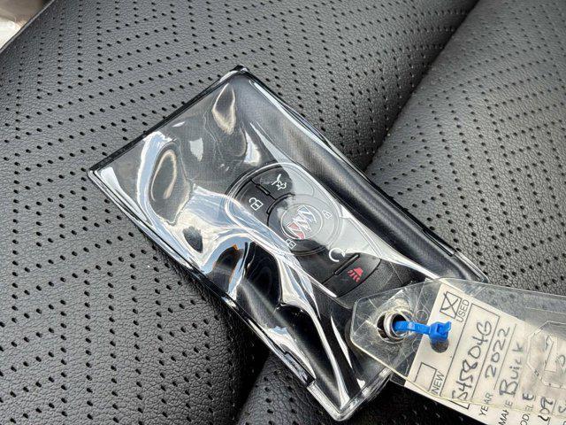 Photo of 2022 White Frost Tricoat Buick Encore GX