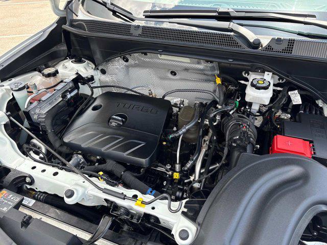 Photo of 2022 White Frost Tricoat Buick Encore GX