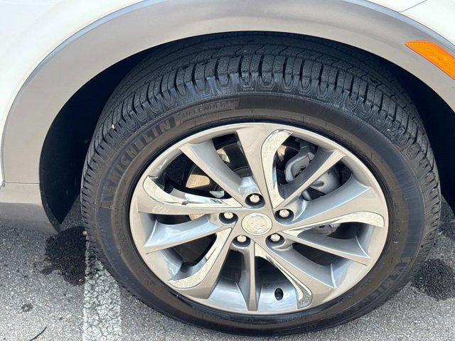 Photo of 2022 White Frost Tricoat Buick Encore GX