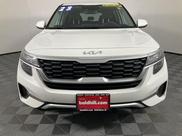 Photo of 2023 Snow White Pearl Kia Seltos