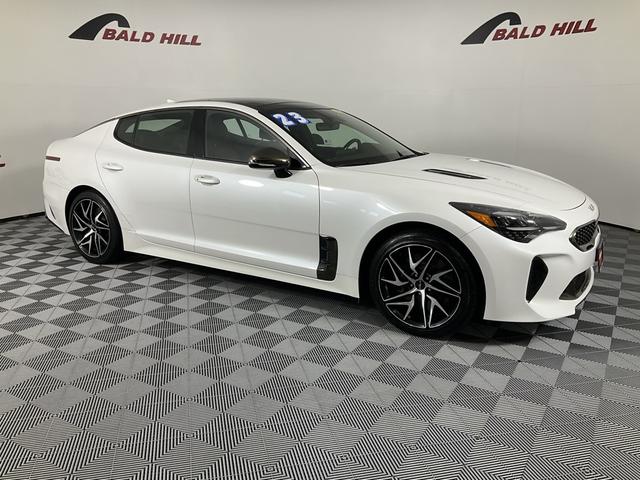 Photo of 2023 Snow White Pearl Kia Stinger