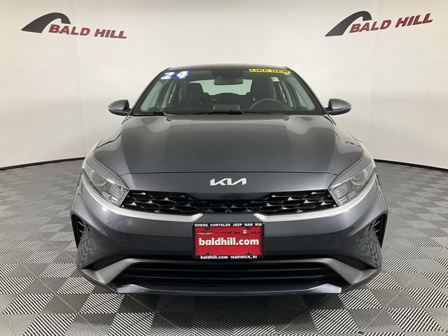 Photo of 2024 Gravity Gray Kia Forte