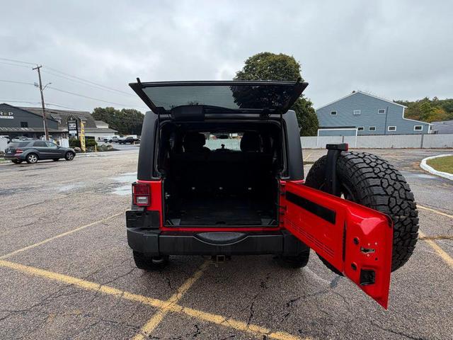 Photo of 2017 Granite Crystal Metallic Clearcoat Jeep Wrangler Unlimited