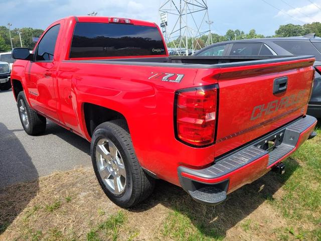 Photo of 2018 Red Chevrolet Silverado 1500