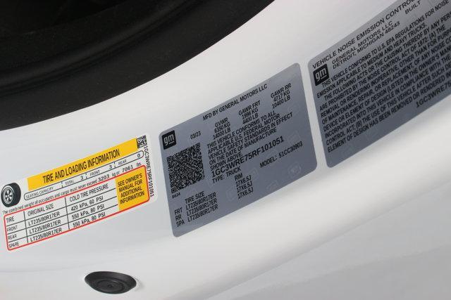 Photo of 2024 Summit White Chevrolet Silverado 3500