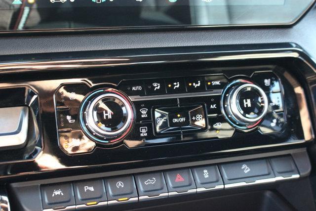 Photo of 2023 Summit White GMC Sierra 1500