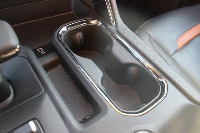 Photo of 2023 Summit White GMC Sierra 1500