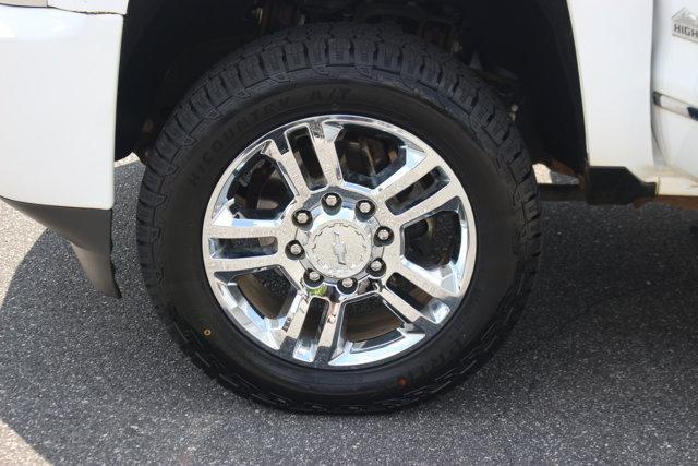 Photo of 2019 Summit White Chevrolet Silverado 2500