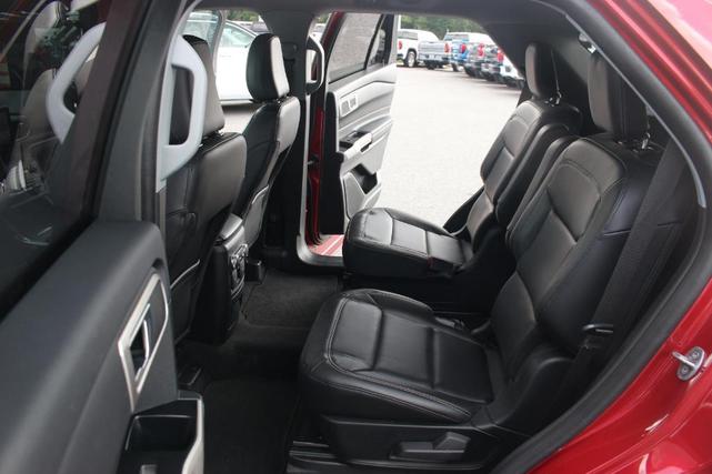 Photo of 2023 Rapid Red Metallic Tinted Clearcoat Ford Explorer