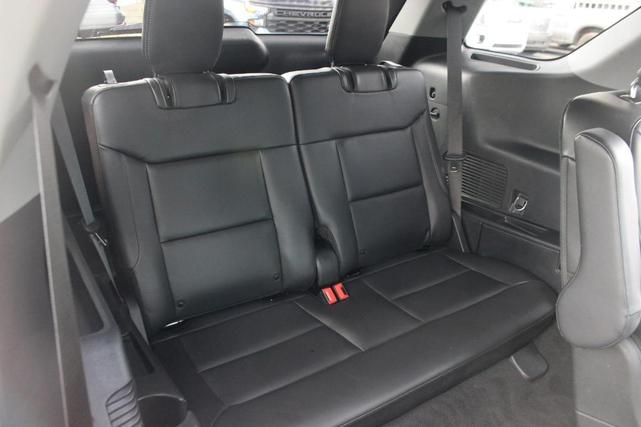 Photo of 2023 Rapid Red Metallic Tinted Clearcoat Ford Explorer