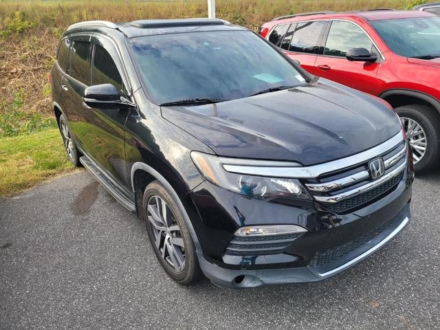 Photo of 2016 Crystal Black Pearl Honda Pilot