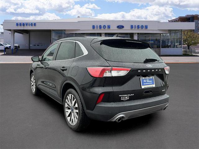 Photo of 2022 Agate Black Metallic Ford Escape