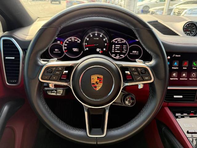 Photo of 2022 White Porsche Cayenne