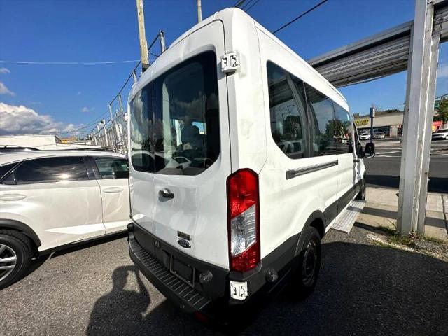 Photo of 2016 White Ford Transit-350