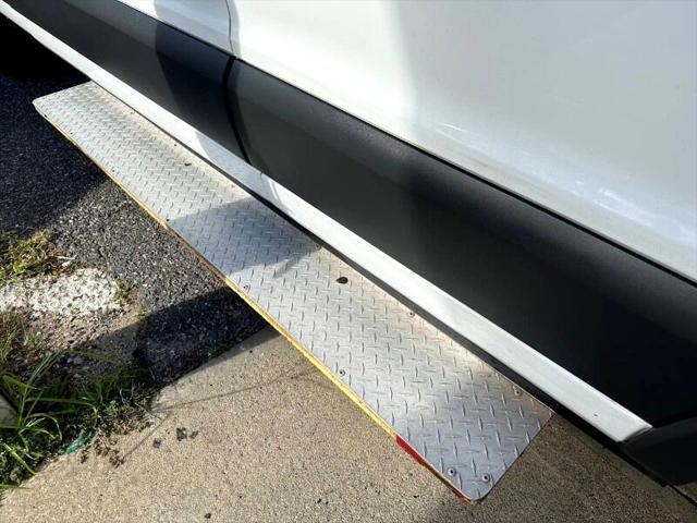 Photo of 2016 White Ford Transit-350