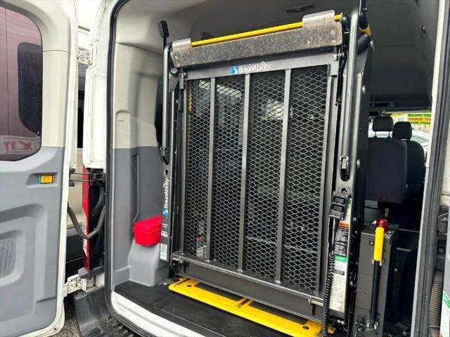 Photo of 2016 White Ford Transit-350