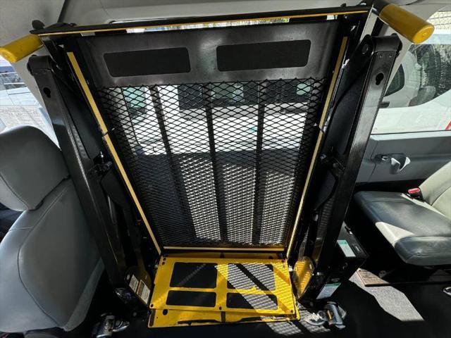 Photo of 2015 White Ford Transit-350