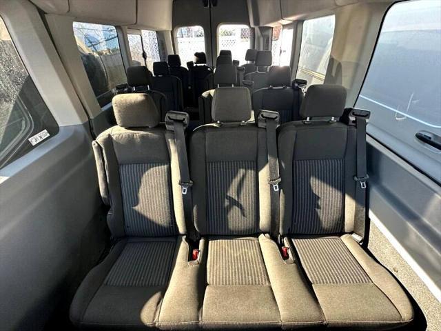 Photo of 2018 Gold Ford Transit-350