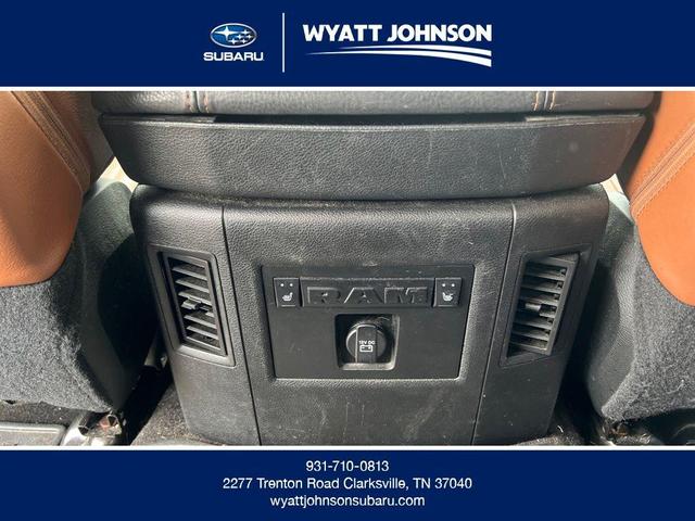Photo of 2018 Brilliant Black Crystal Pearlcoat RAM 1500