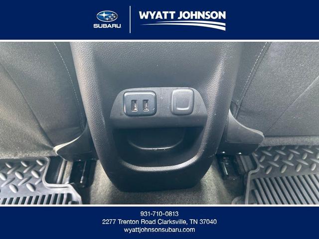 Photo of 2016 Summit White GMC Canyon