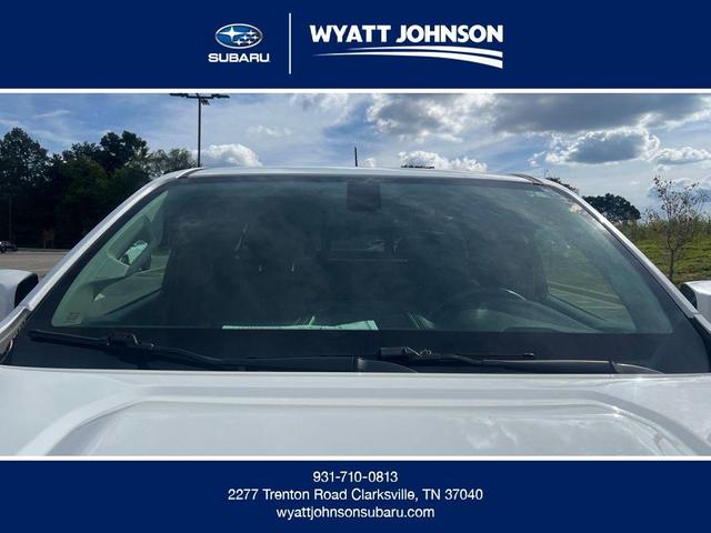 Photo of 2016 Summit White GMC Canyon