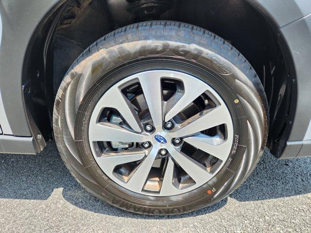 Photo of 2025 Ice Silver Metallic Subaru Outback