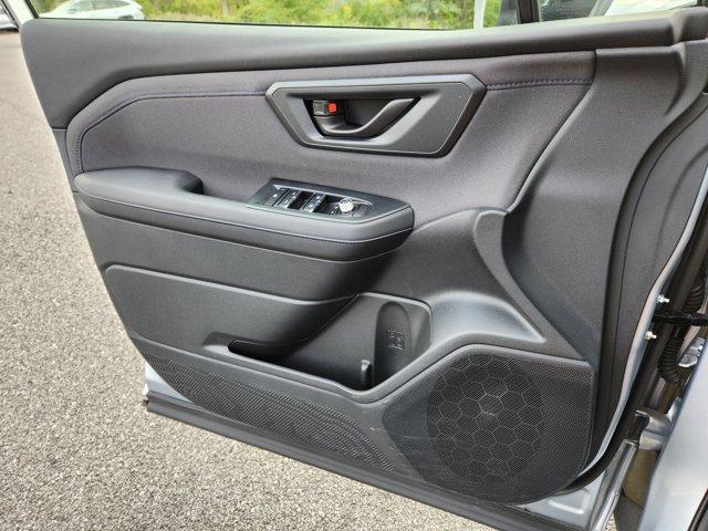 Photo of 2025 Ice Silver Metallic Subaru Forester