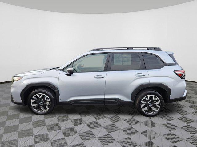 Photo of 2025 Ice Silver Metallic Subaru Forester