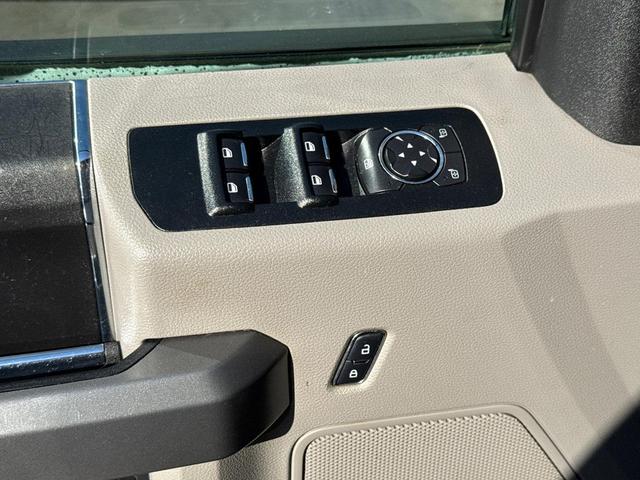 Photo of 2017 Oxford White Ford F-150