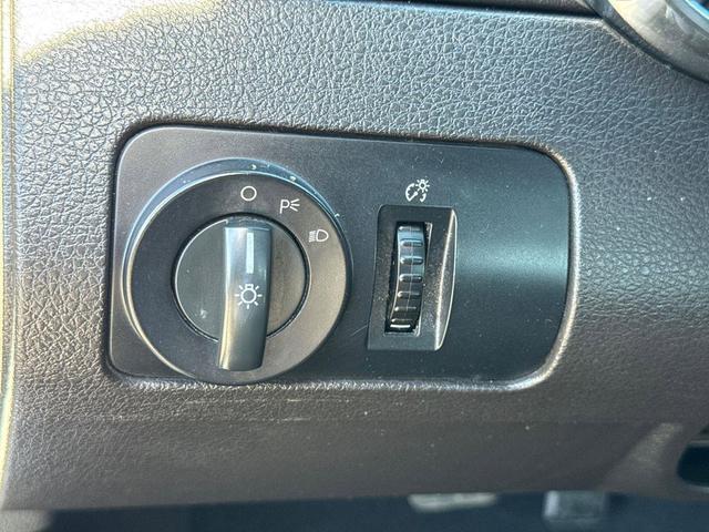 Photo of 2009 Silver Ford Mustang