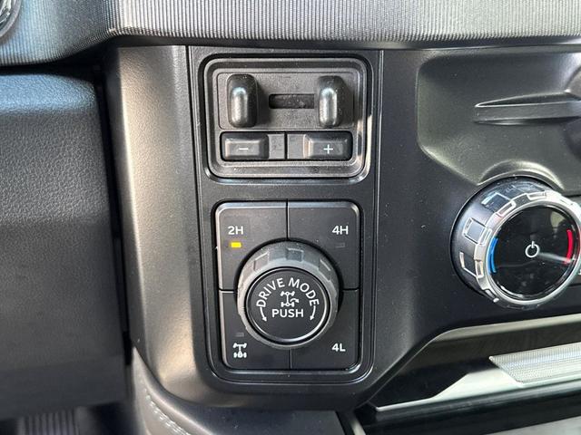 Photo of 2025 Agate Black Metallic Ford F-250