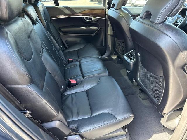 Photo of 2019 Bursting Blue Metallic Volvo XC90