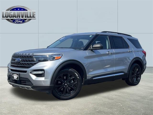 Photo of 2023 ICONIC SILVER METALLIC Ford Explorer
