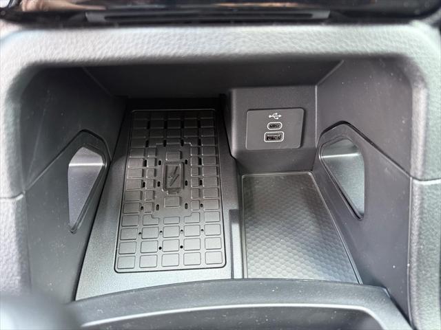 Photo of 2025 Oxford White Ford Ranger