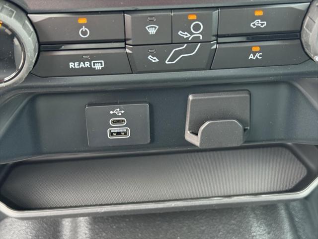 Photo of 2025 Oxford White Ford F-150