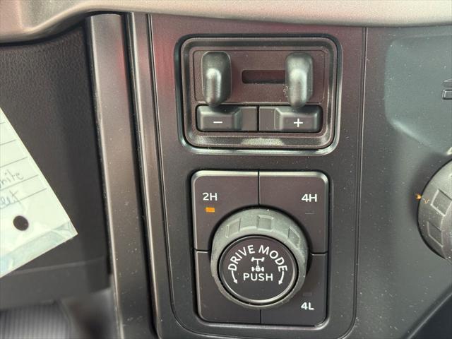 Photo of 2025 Oxford White Ford F-150