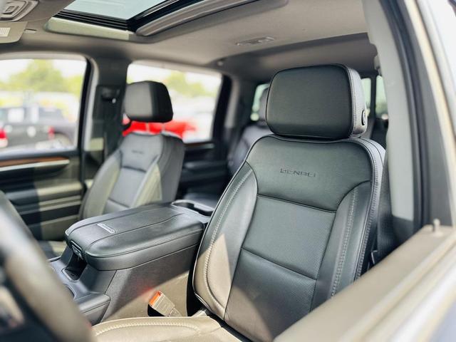 Photo of 2024 Onyx Black GMC Sierra 2500