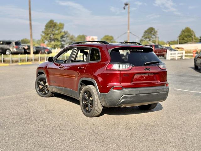 Photo of 2021 Velvet Red Pearlcoat Jeep Cherokee
