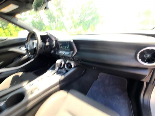 Photo of 2017 Silver Ice Metallic Chevrolet Camaro