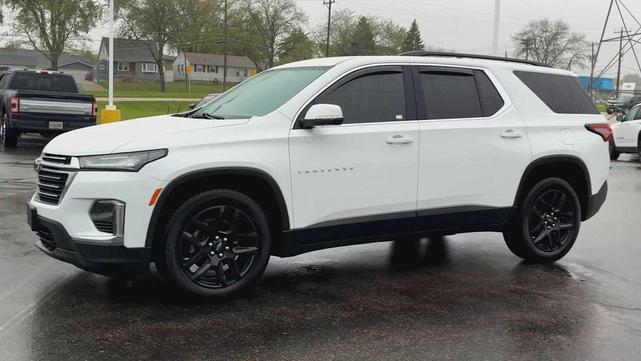 Photo of 2023 Summit White Chevrolet Traverse