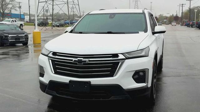 Photo of 2023 Summit White Chevrolet Traverse