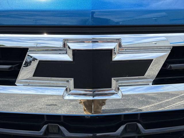 Photo of 2022 Glacier Blue Metallic Chevrolet Silverado 1500