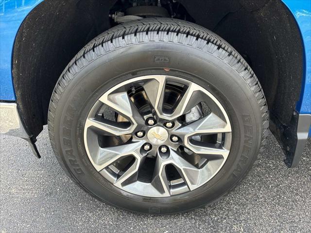 Photo of 2022 Glacier Blue Metallic Chevrolet Silverado 1500